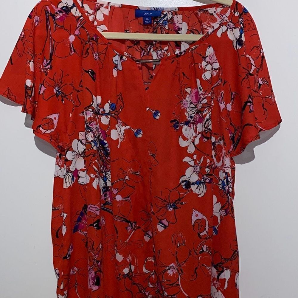 Apt 9 Womens XL Red Floral Split Neck Flutter Sleeve Blouse Metal Bar Accent